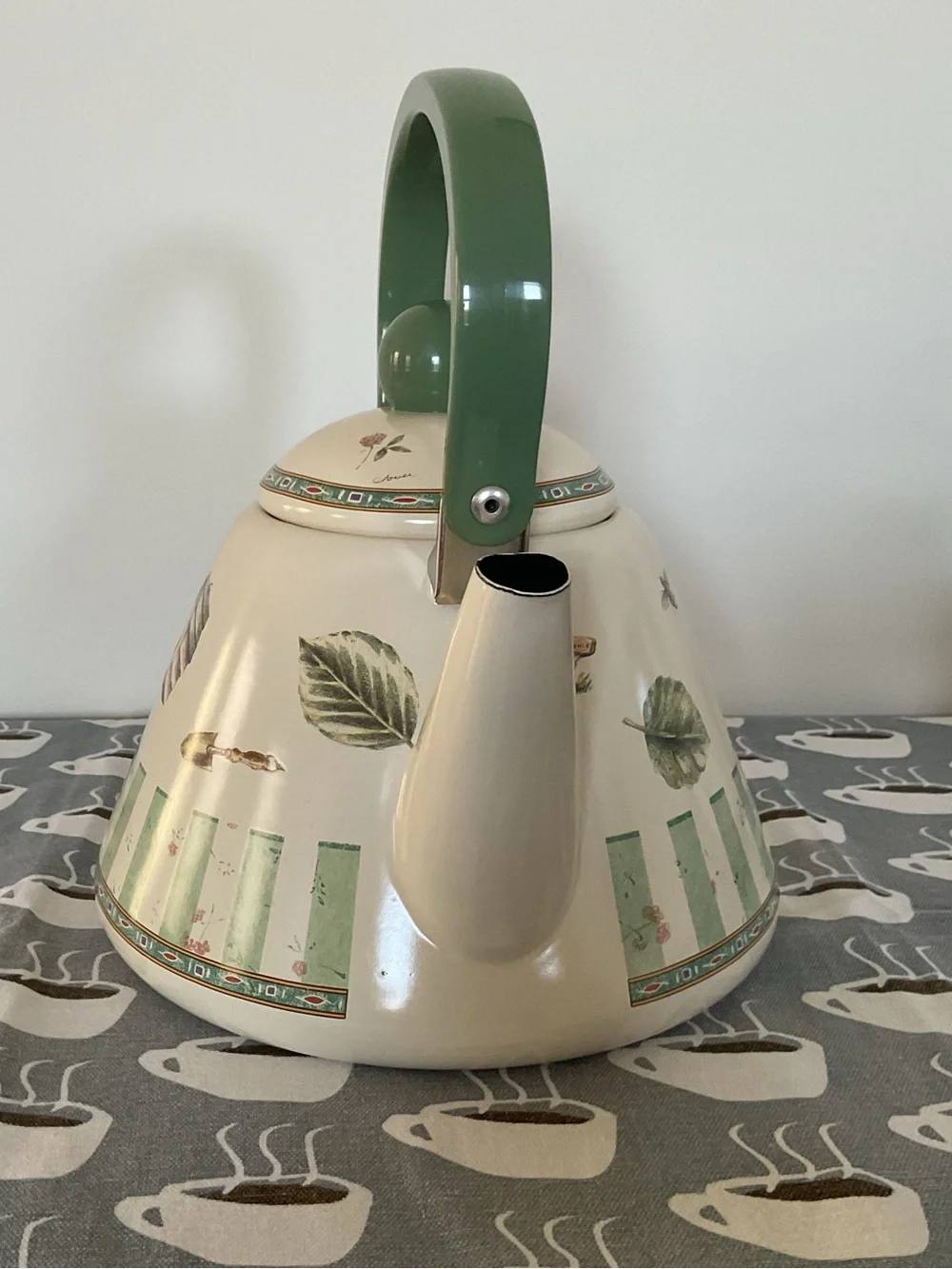 NWOT Pfaltzgraff Naturewoods Enamel Over Metal Teapot Kettle